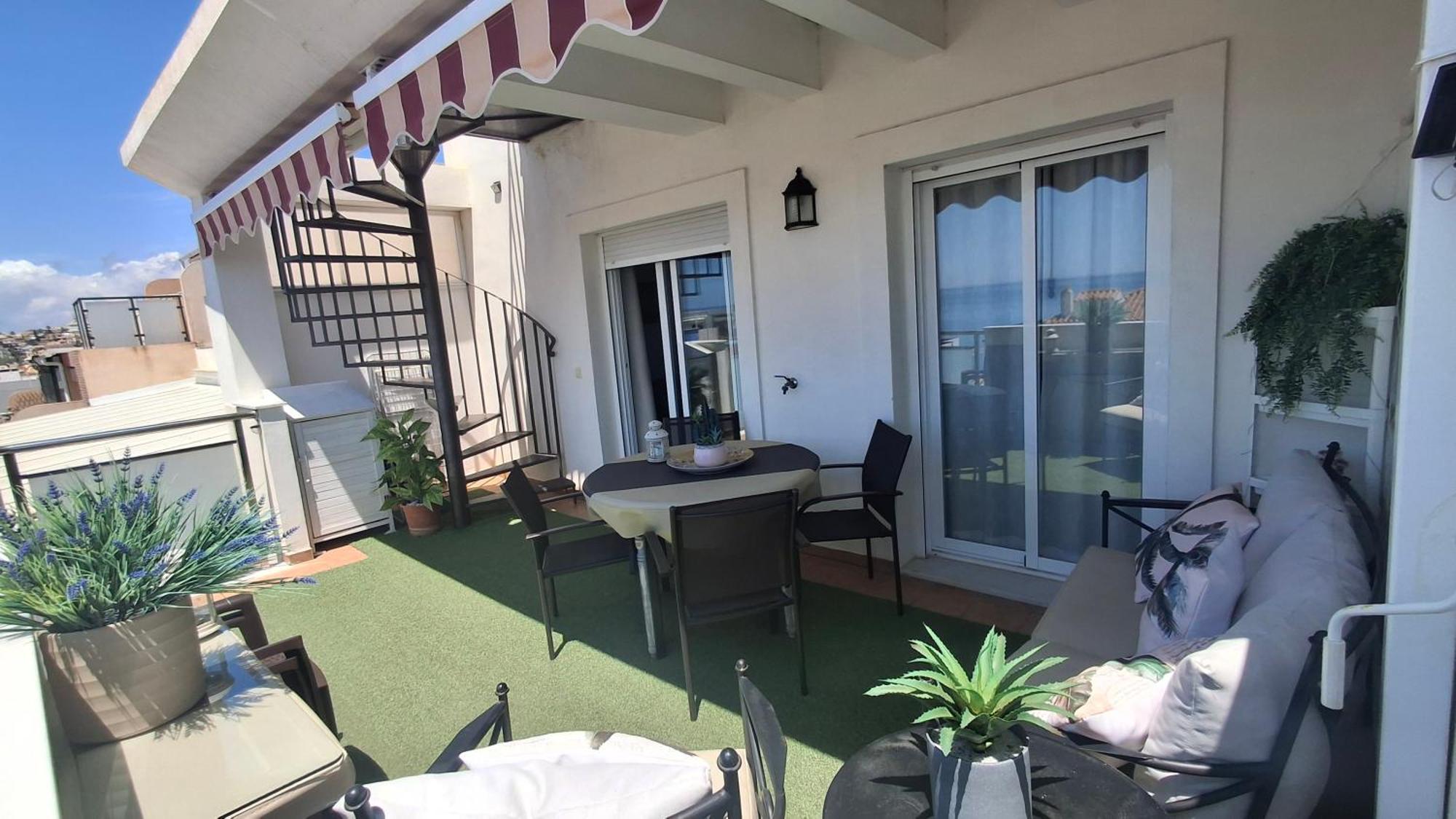 Atico Mediterraneo Con Terraza Y Solarium En El Centro Y A Un Paso Del Mar En *